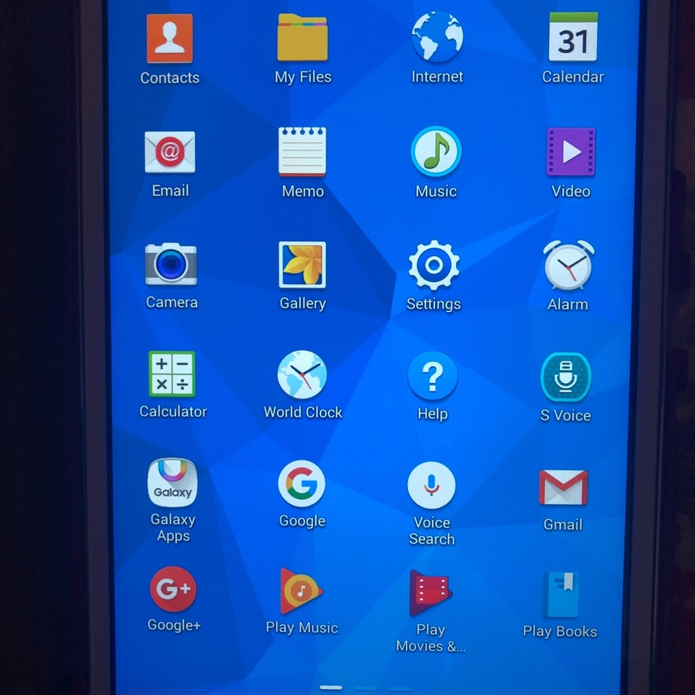 Samsung Tablet - Picture 4 of 8
